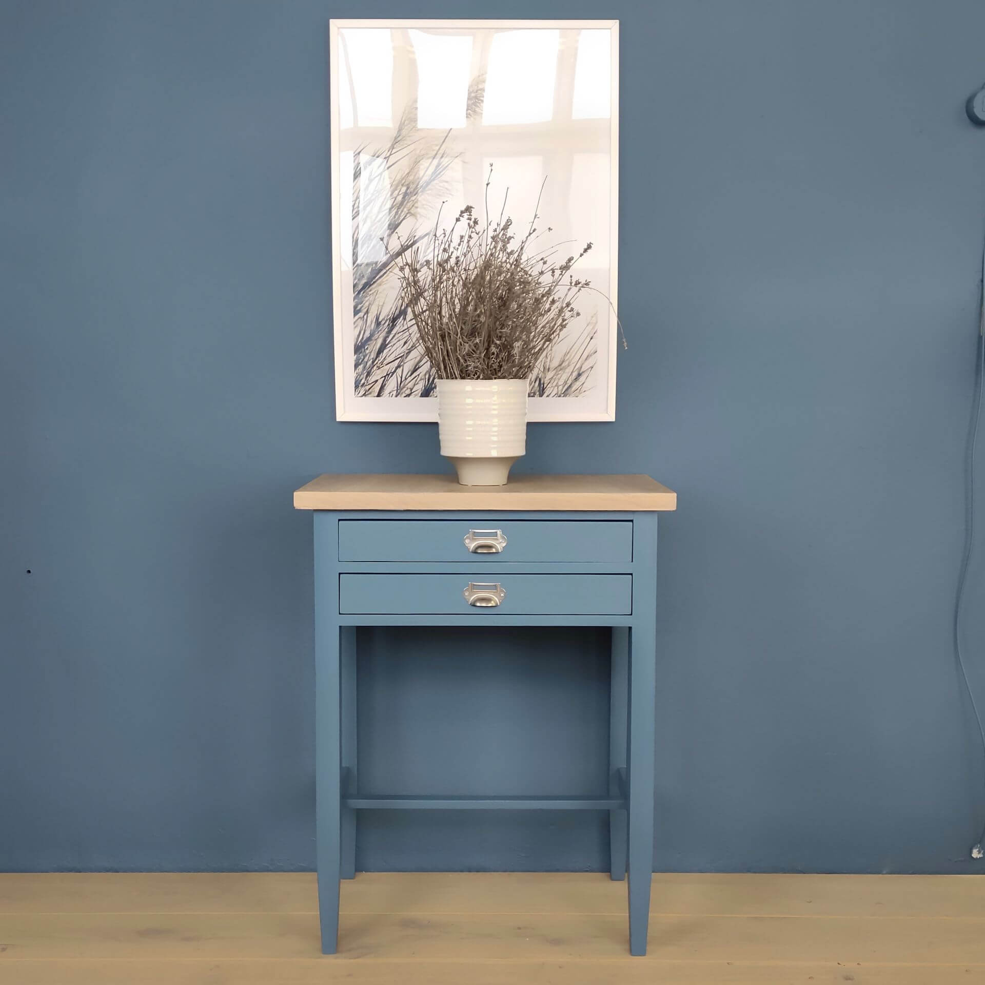 MissPompadour Blue with Jeans - The Functional Wall Paint 1L