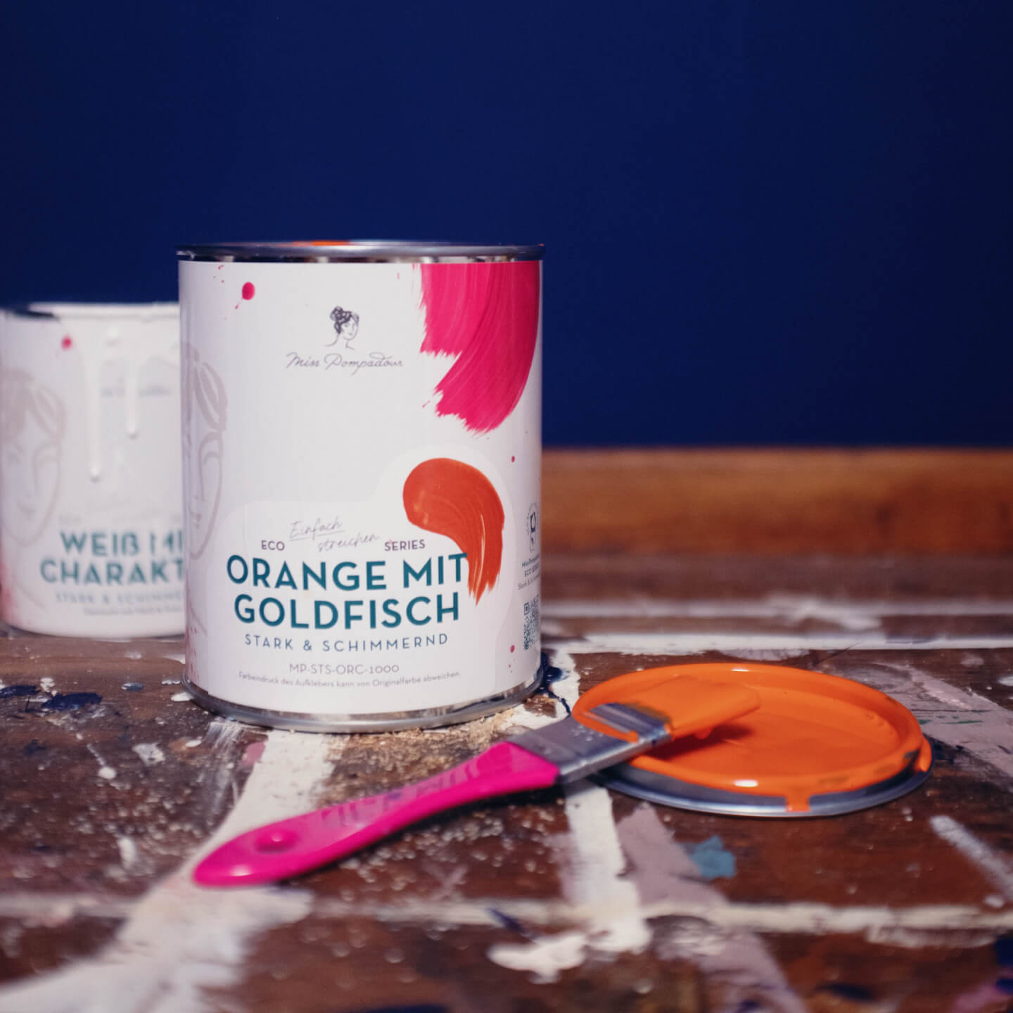 MissPompadour Orange with Goldfish - The Valuable Wall Paint 1L