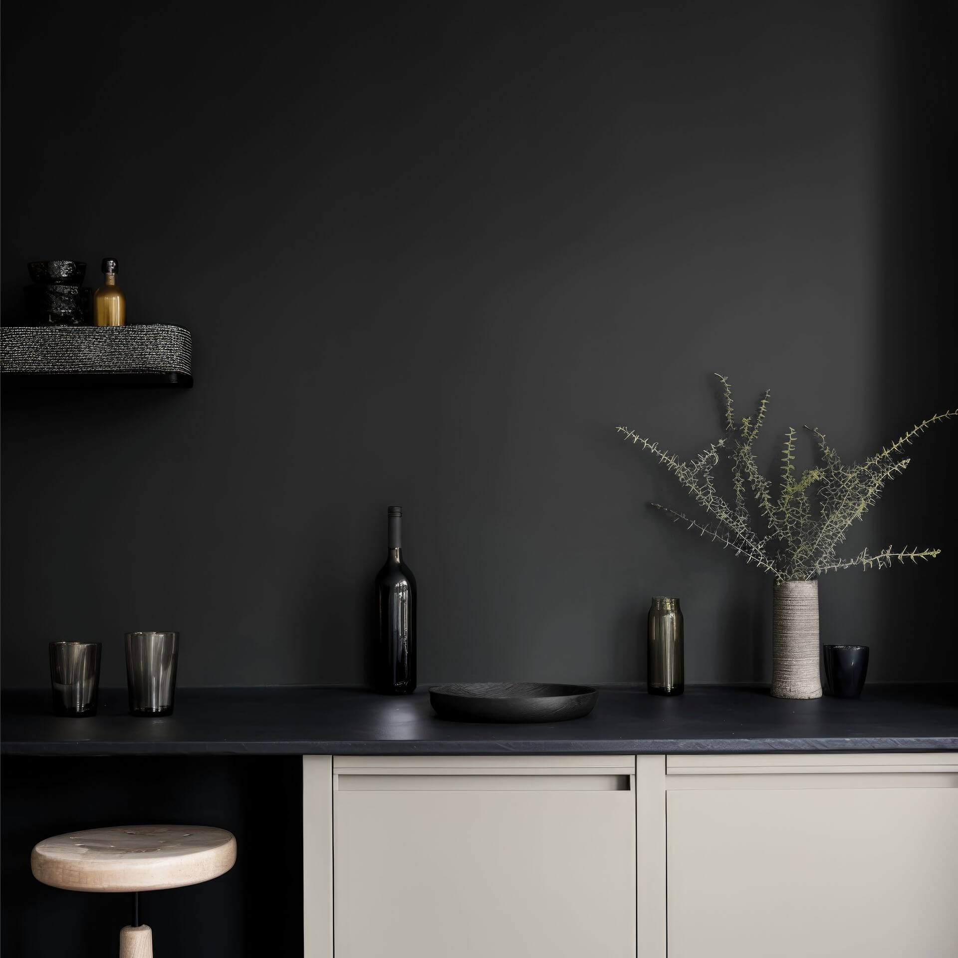 MissPompadour Black with Black - The Functional Wall Paint 1L