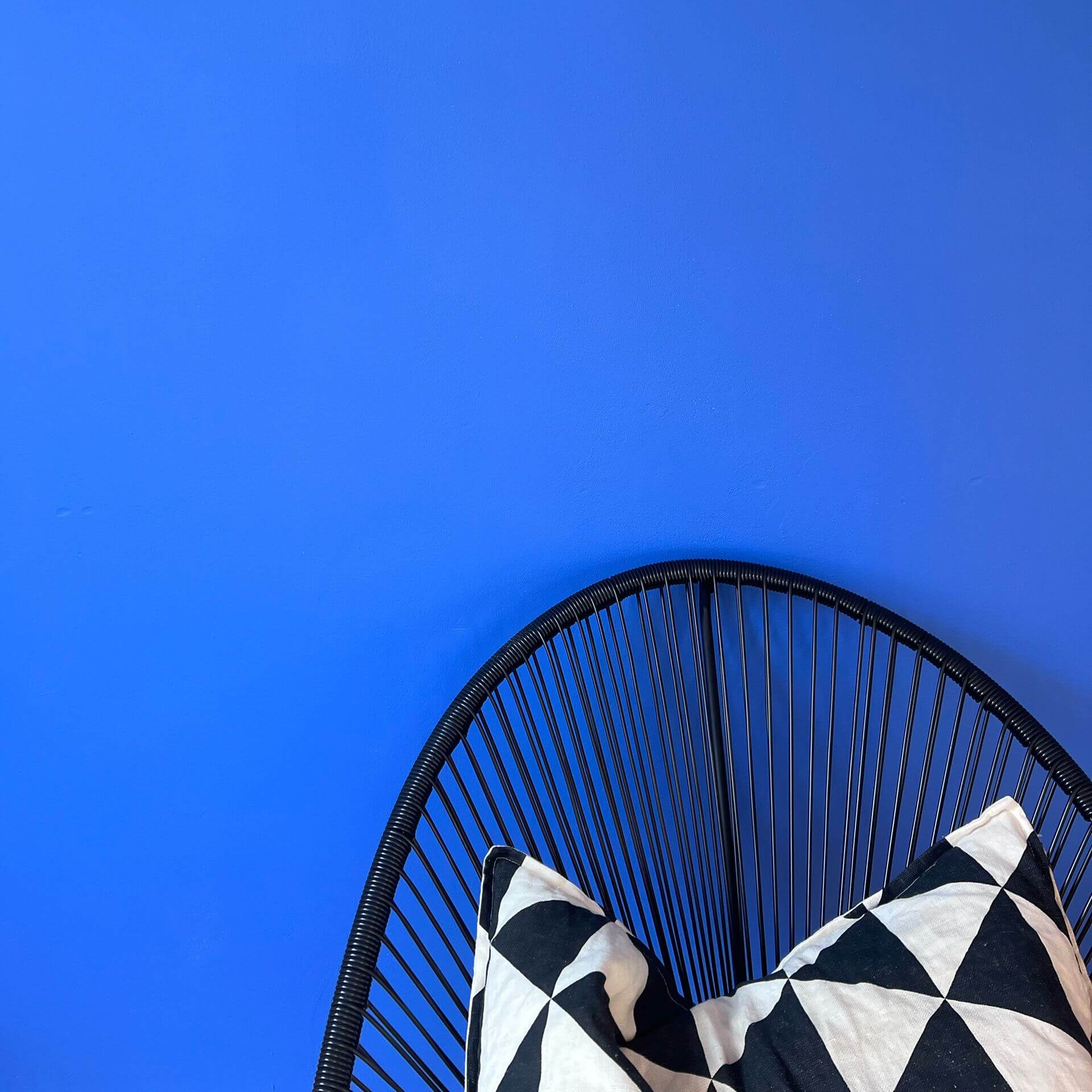 MissPompadour Blau mit Veilchen - Die Wertvolle 1L