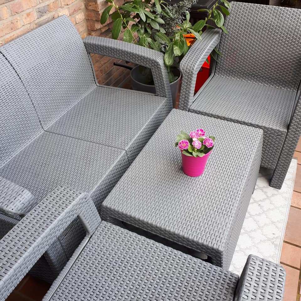 Kunststoff Gartenmöbel streichen Tipps & Tricks MissPompadour