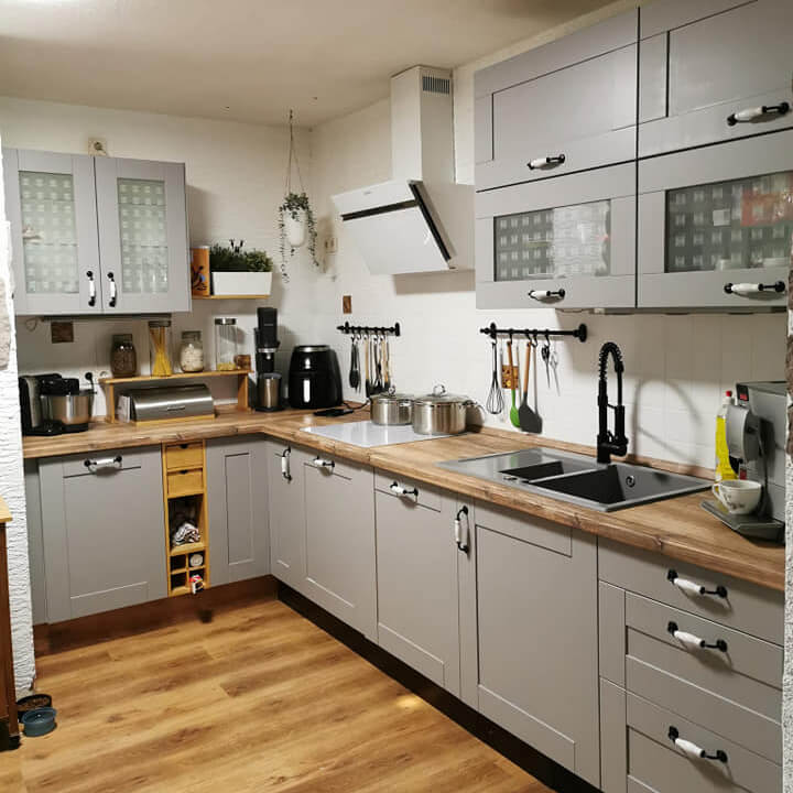 MissPompadour Grau mit Beton - Stark & Schimmernd 1L