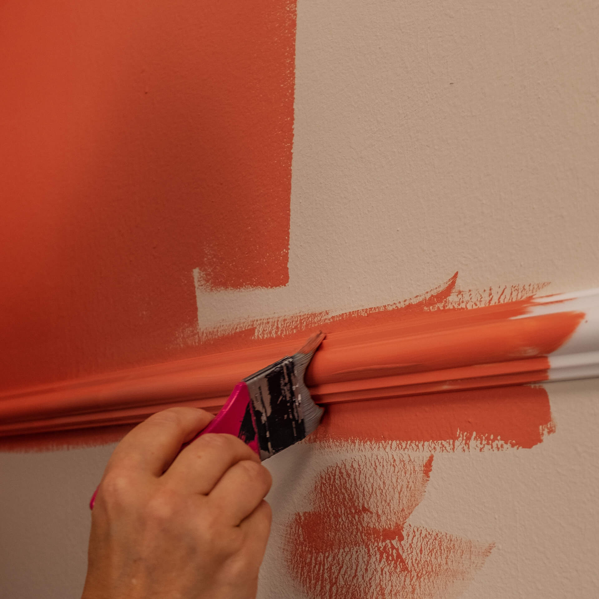 MissPompadour Red with Flamingo - The Valuable Wall Paint 1L
