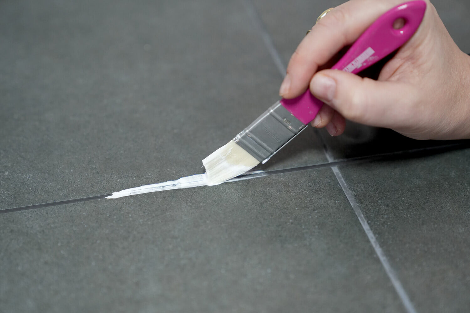 To Seal Silicone MissPompadour Silicone Sealer