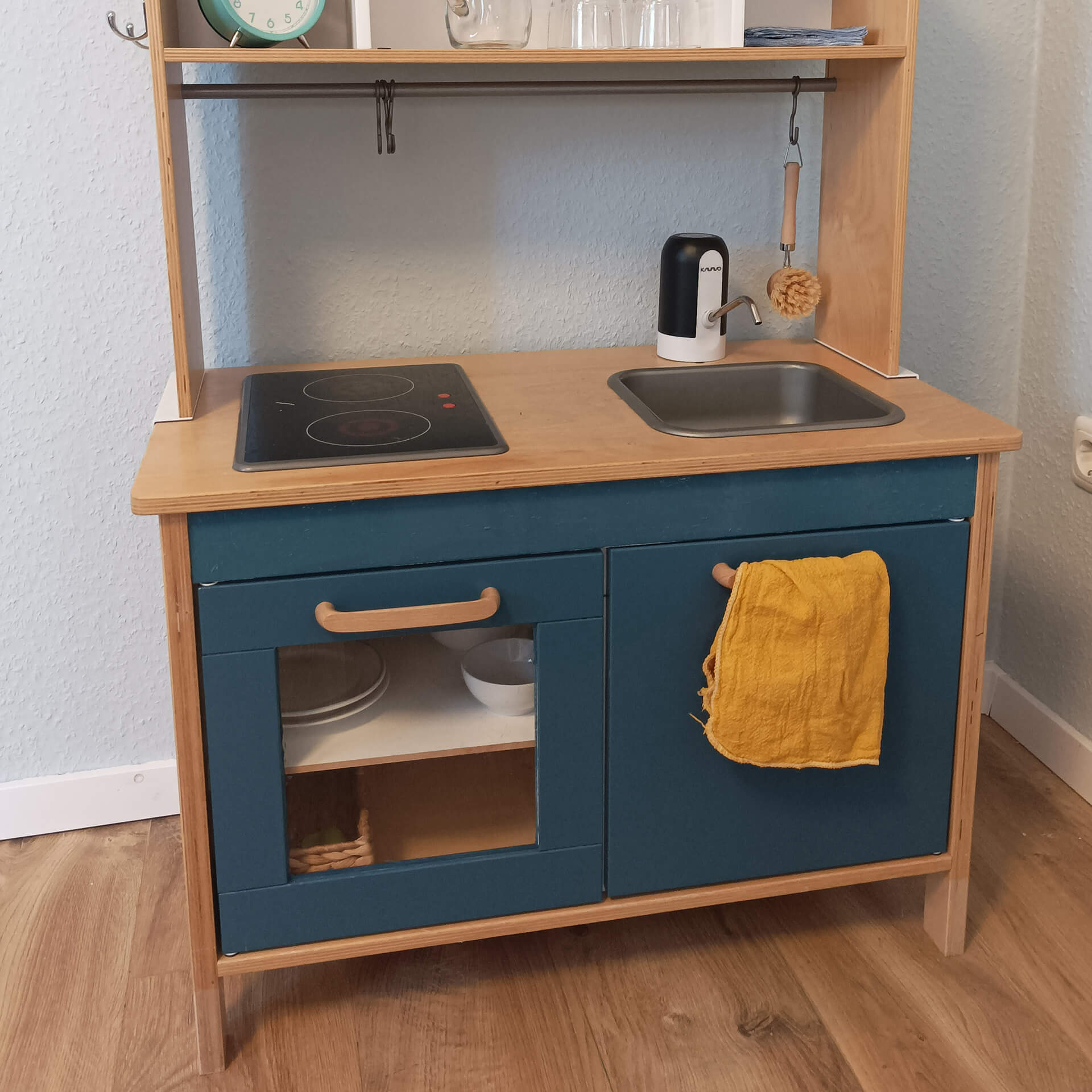MissPompadour Blau mit Jeans - Die Wertvolle 2.5L