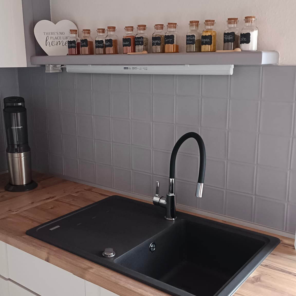 MissPompadour Grau mit Grau - Stark & Schimmernd 2.5L