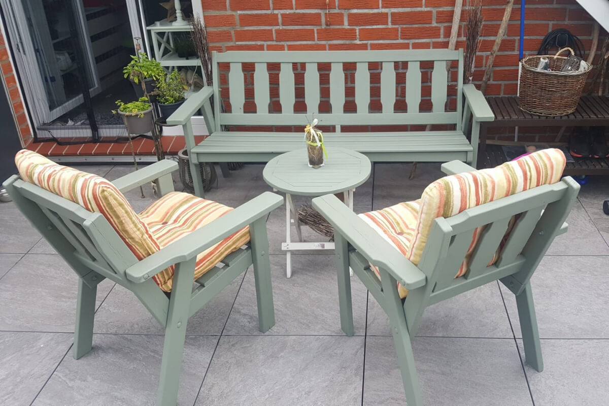 Painting wooden garden furniture Instructions MissPompadour